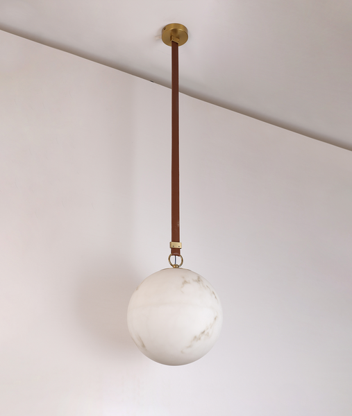 Подвес "Шар" из алебастра (камень) 30см на 1 лампу с элементами экокожи (80-9L8806-1 (300)) 80-9L8806-1 (300) фото