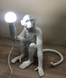 Белая напольная лампа &ndash; сидящая обезьянка "Monkey" (909-VXL8051B WH) 909-VXL8051B фото 3